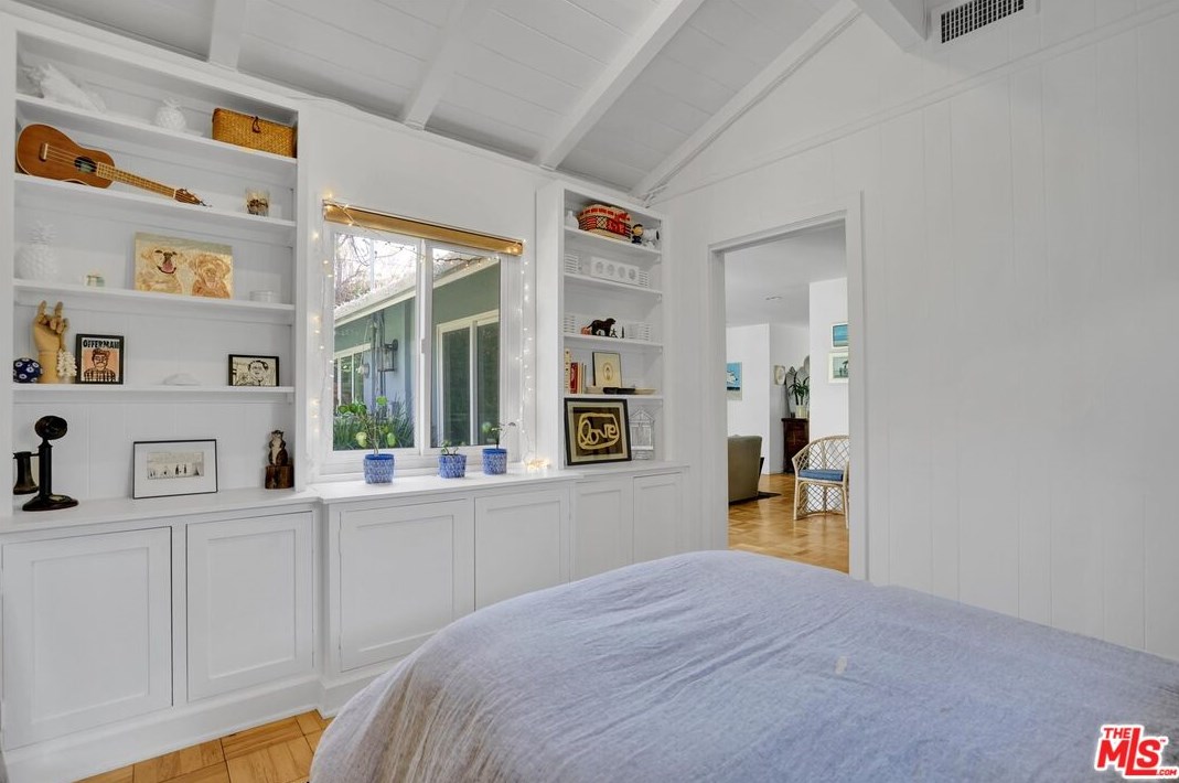 2844 Overland Ave, Los Angeles CA  90064-4218 exterior