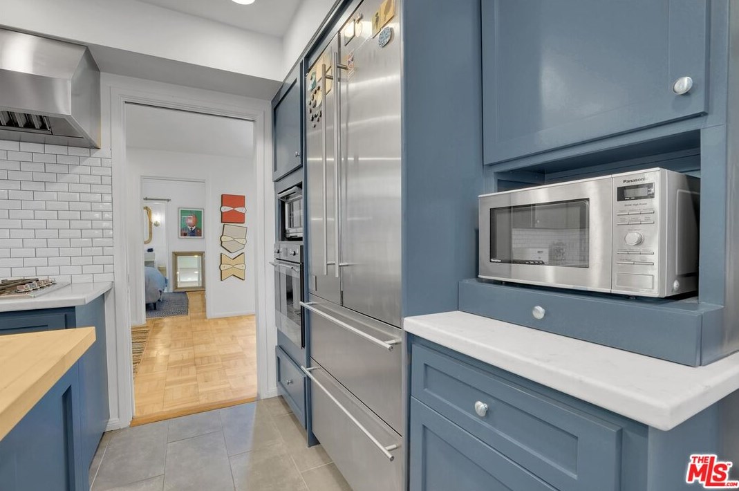 2844 Overland Ave, Los Angeles CA  90064-4218 exterior