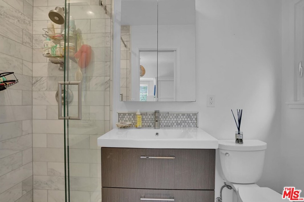 2844 Overland Ave, Los Angeles CA  90064-4218 exterior