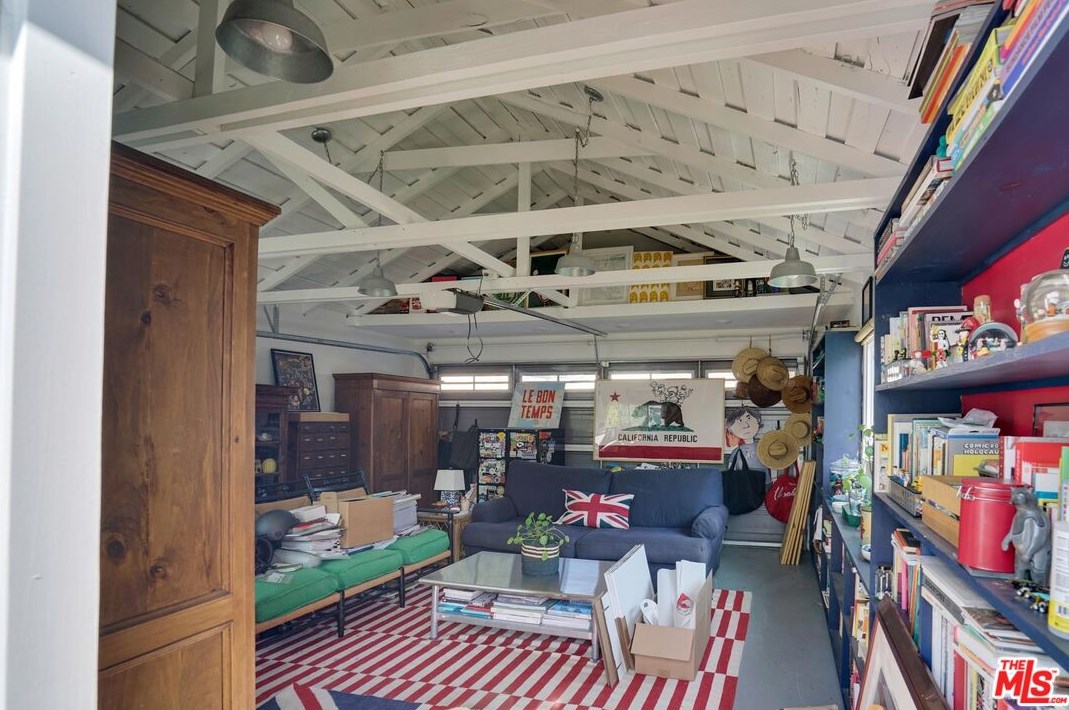 2844 Overland Ave, Los Angeles CA  90064-4218 exterior