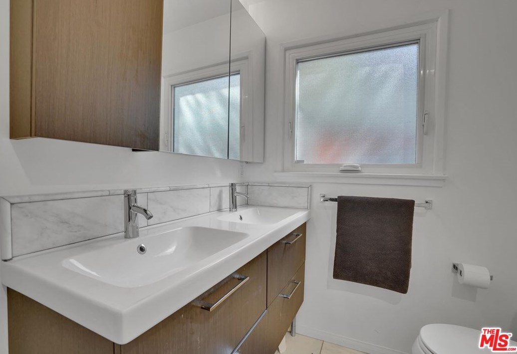 2844 Overland Ave, Los Angeles CA  90064-4218 exterior