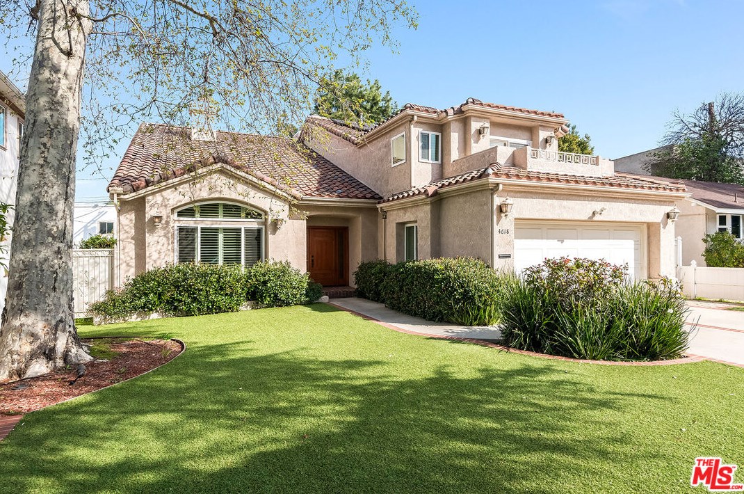 4618 Noble Ave, Van Nuys, CA 91403-2437