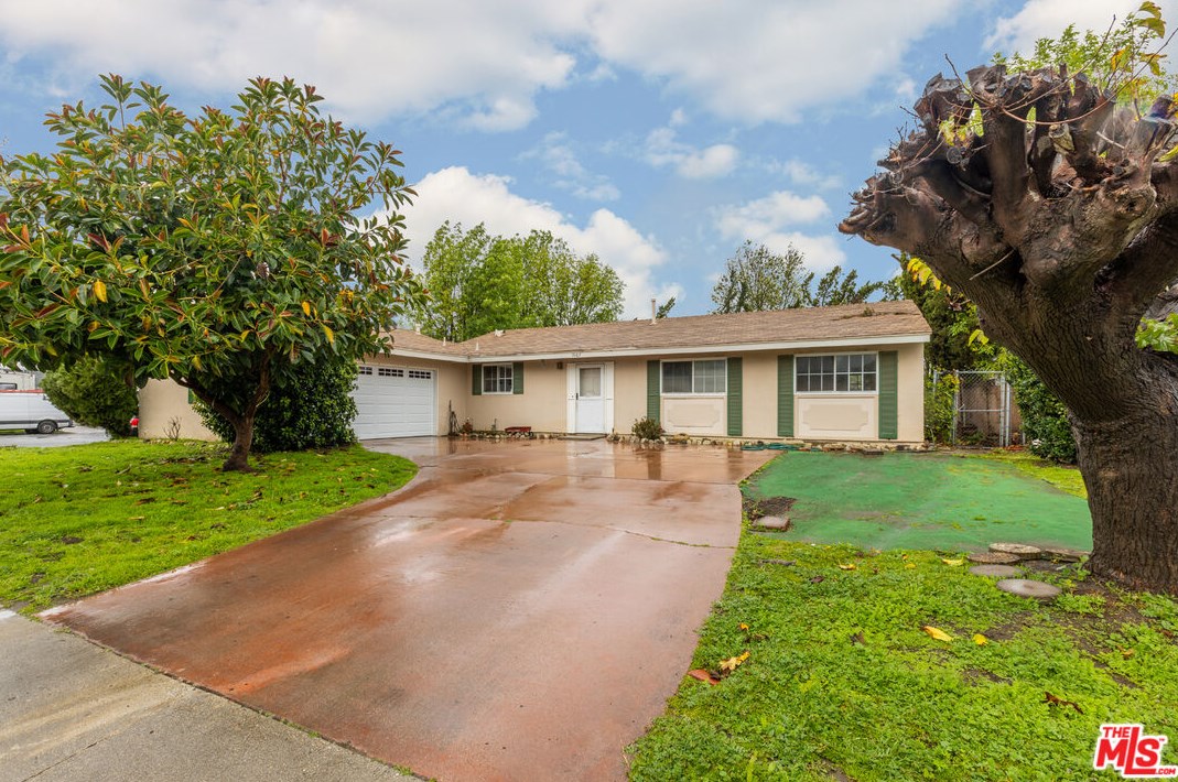 1507 Wallace St, Simi Valley, CA 93065-4835
