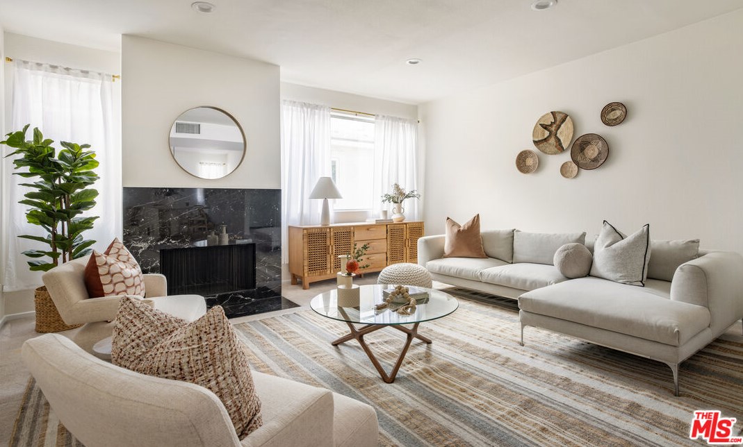 14647 Dickens St #5, Van Nuys, CA 91403
