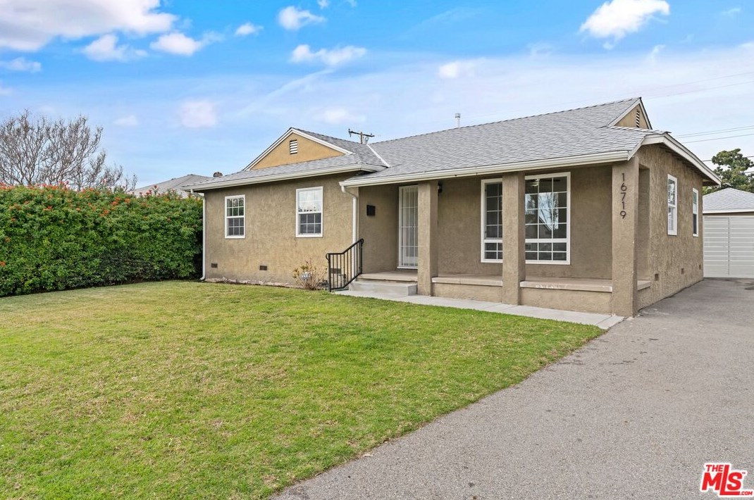 16719 E Groverdale St, Covina, CA 91722