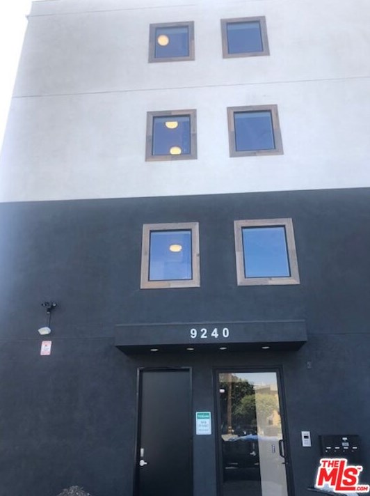 9240 W National Blvd, Culver City, CA 90034