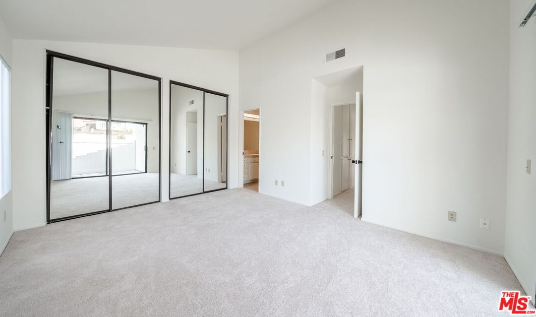 2218 Birchdale Dr, Thousand Oaks CA  91362-1598 exterior