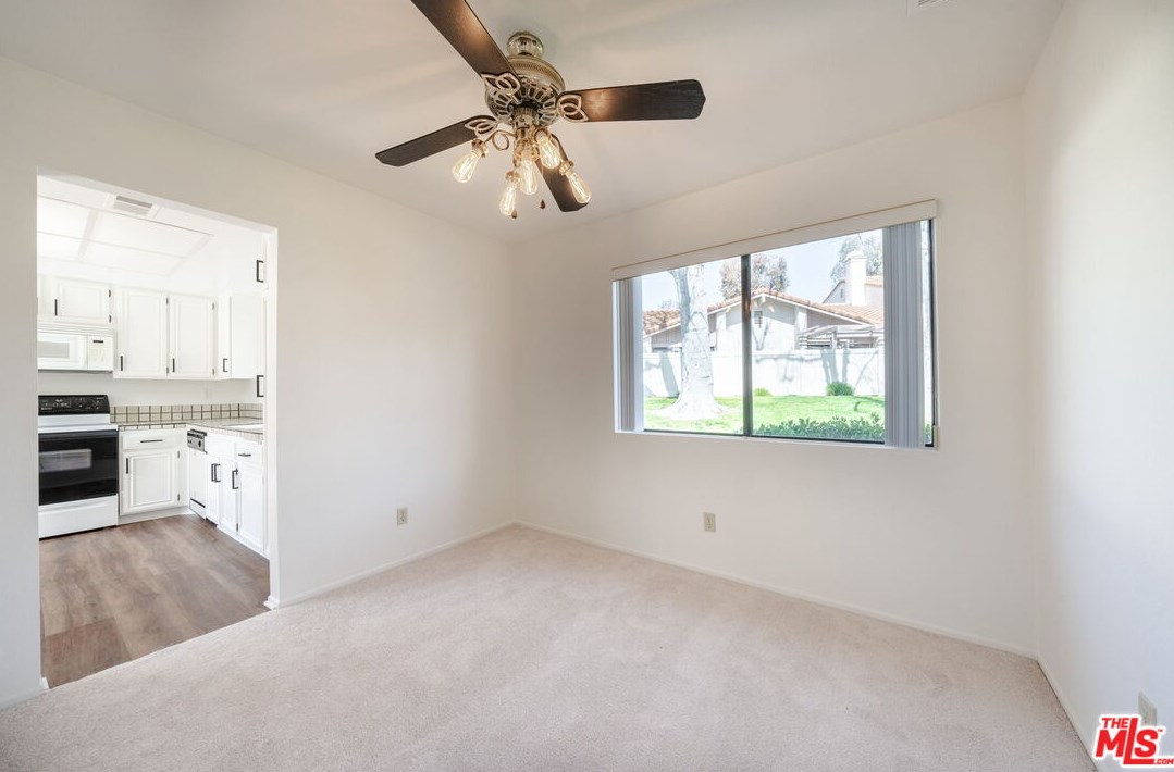 2218 Birchdale Dr, Thousand Oaks CA  91362-1598 exterior