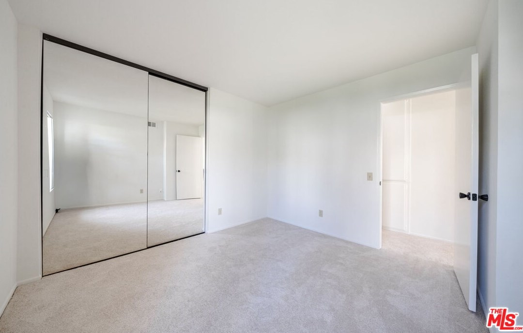 2218 Birchdale Dr, Thousand Oaks CA  91362-1598 exterior