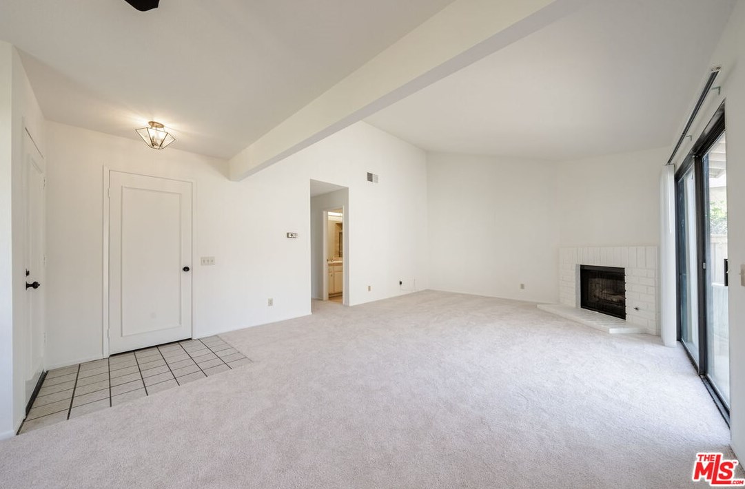 2218 Birchdale Dr, Thousand Oaks CA  91362-1598 exterior