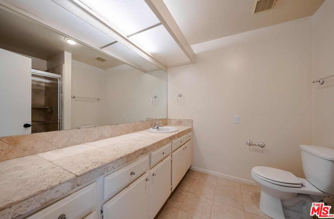 2218 Birchdale Dr, Thousand Oaks CA  91362-1598 exterior