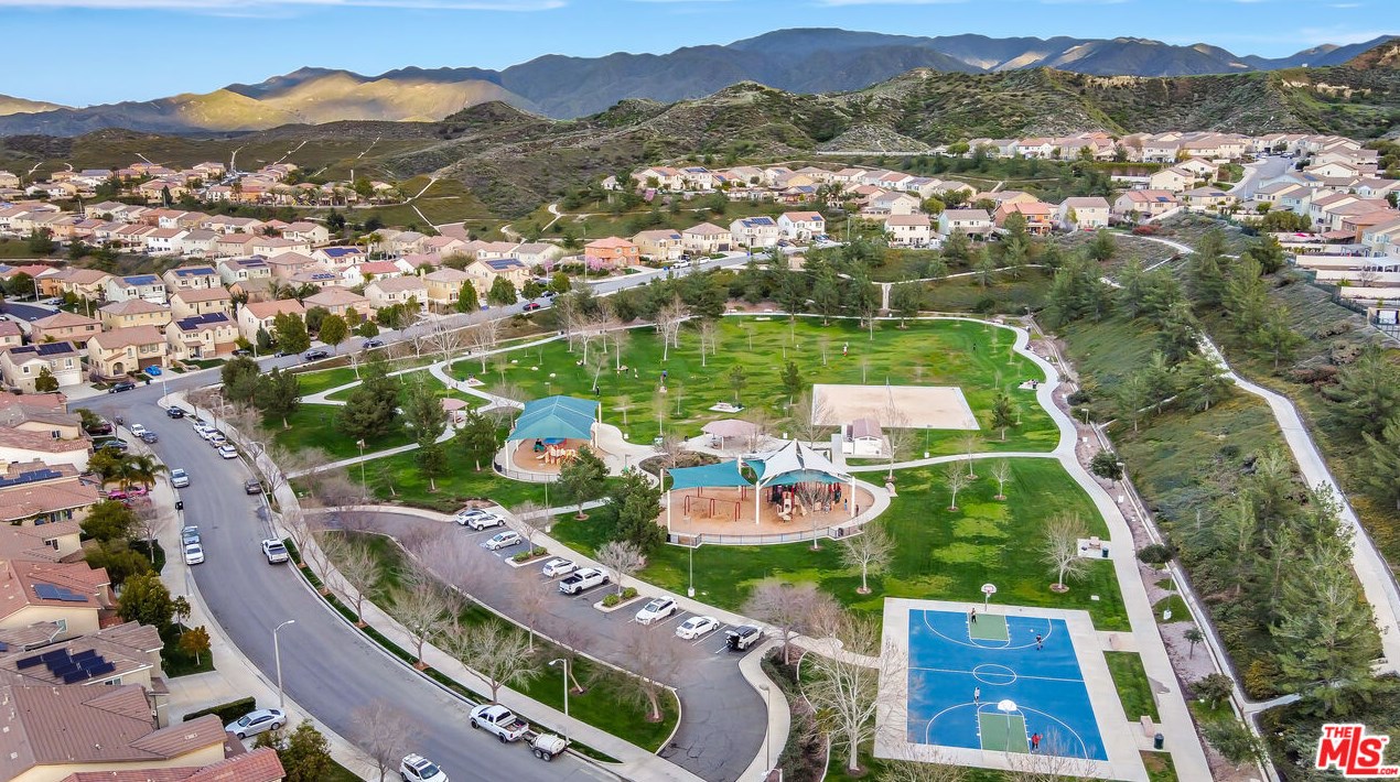 27122 Brown Oaks Way, Santa Clarita CA  91387-3894 exterior