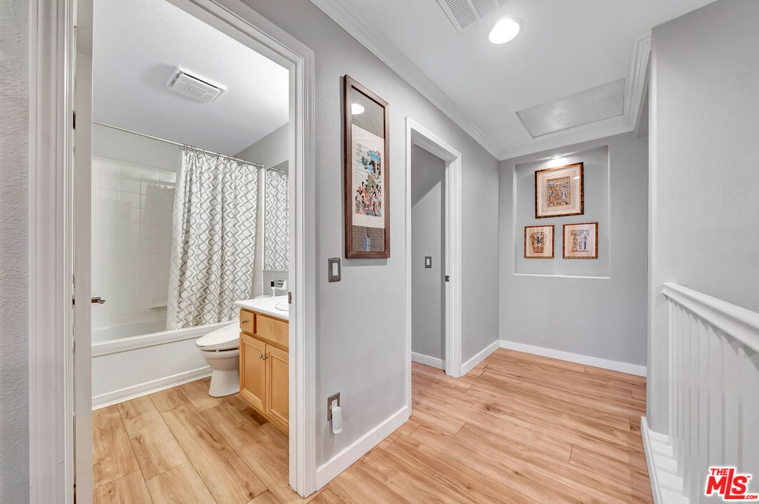 27122 Brown Oaks Way, Santa Clarita CA  91387-3894 exterior