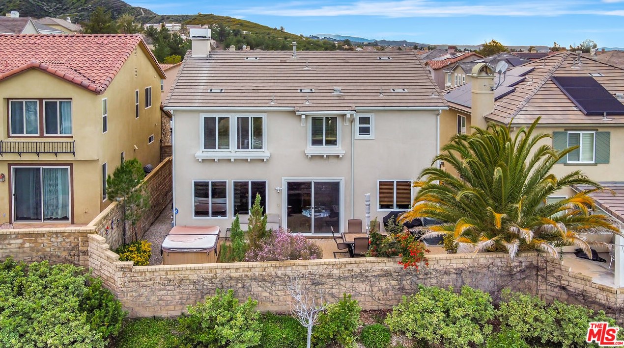 27122 Brown Oaks Way, Santa Clarita CA  91387-3894 exterior