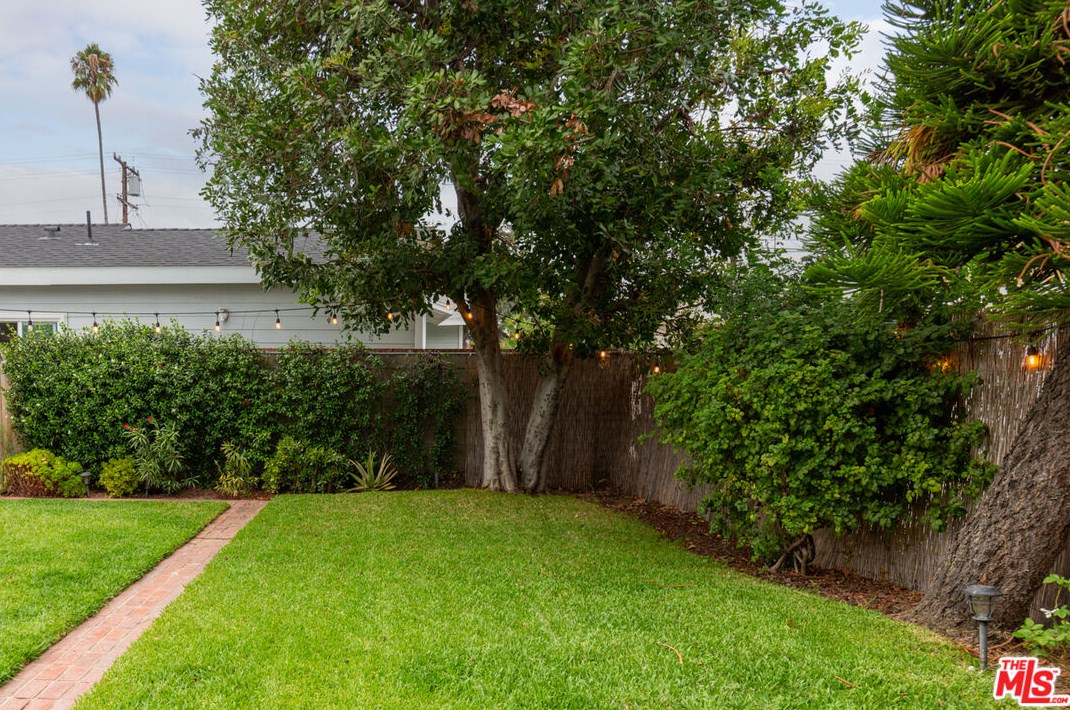 708 Cedar St, Glendale CA  91205-1807 exterior