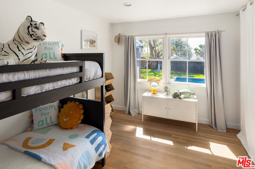 10684 Cranks Rd, Los Angeles CA  90230-5429 exterior