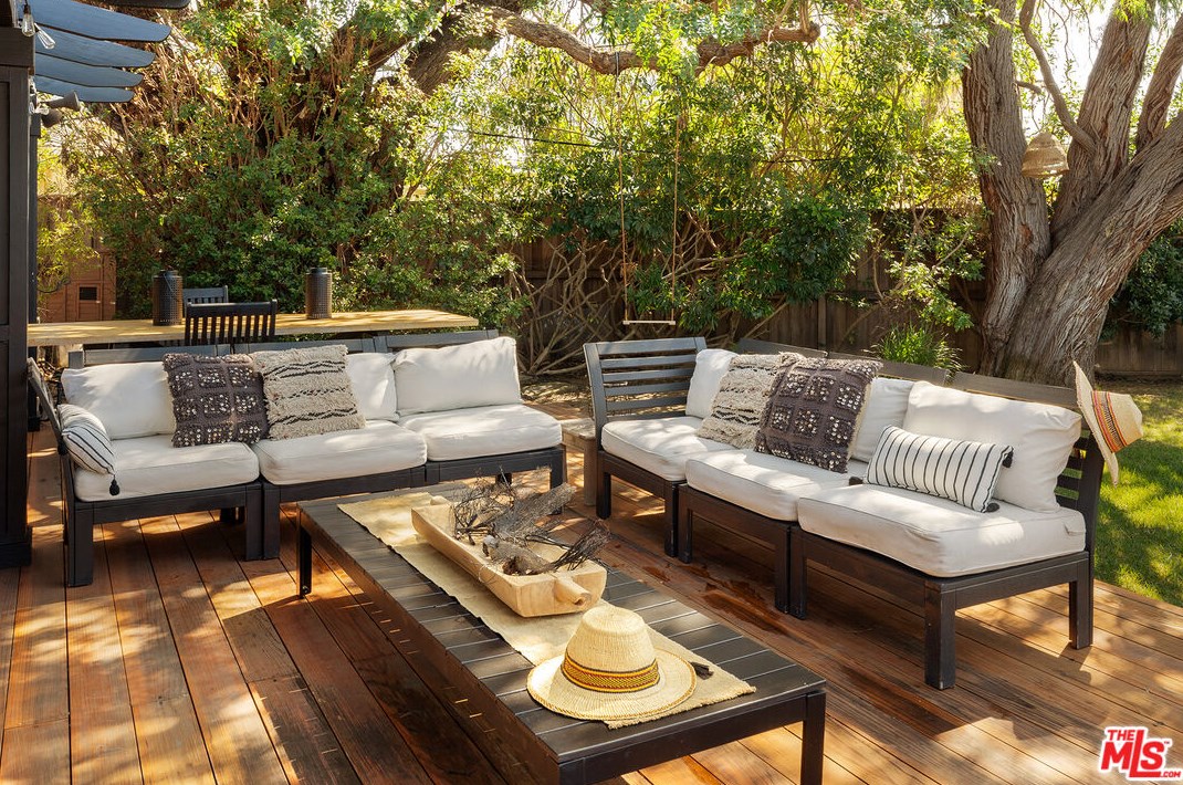 10684 Cranks Rd, Los Angeles CA  90230-5429 exterior