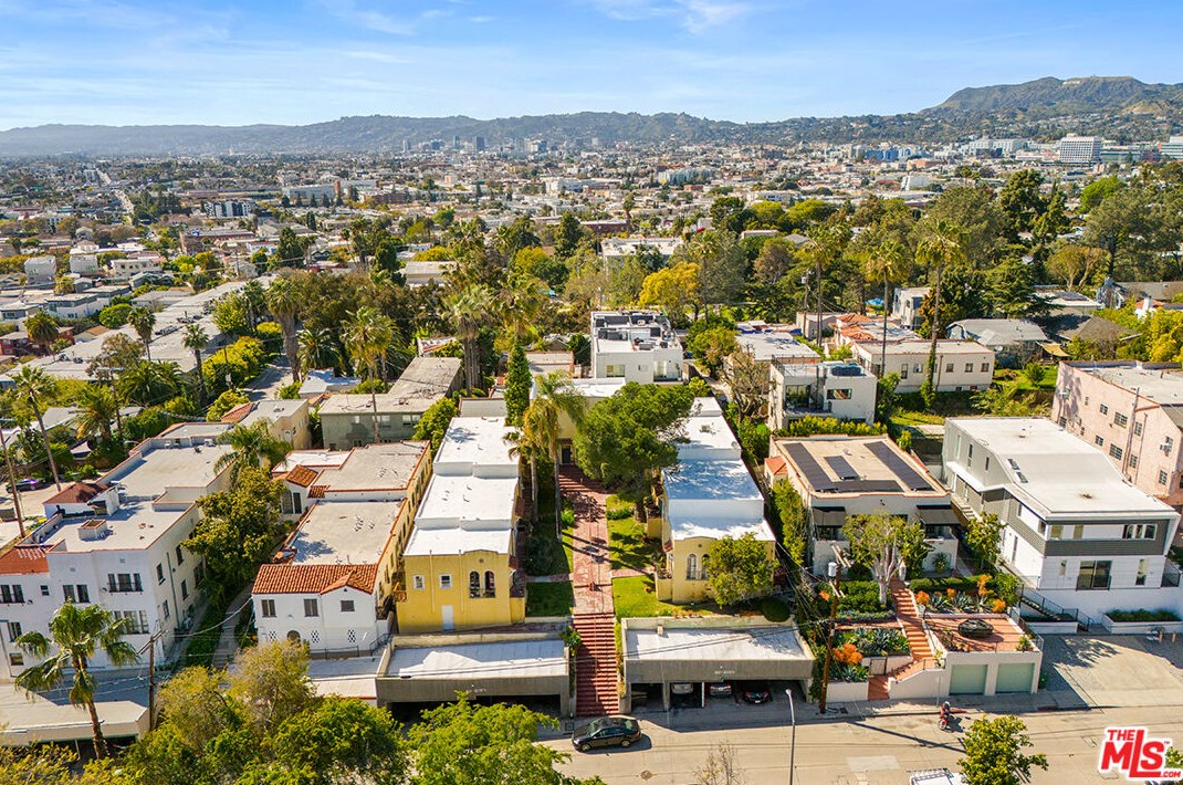 811 Kodak Dr, Los Angeles, CA 90026-2707