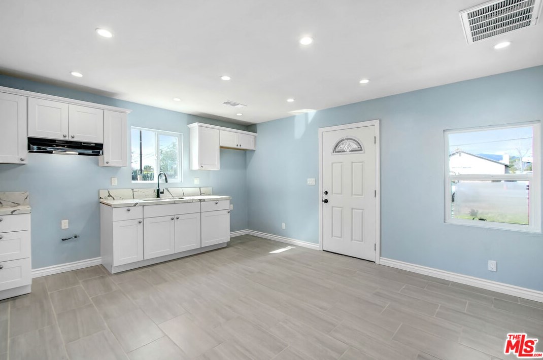 15069 San Bernardino Ave, Fontana, CA 92335