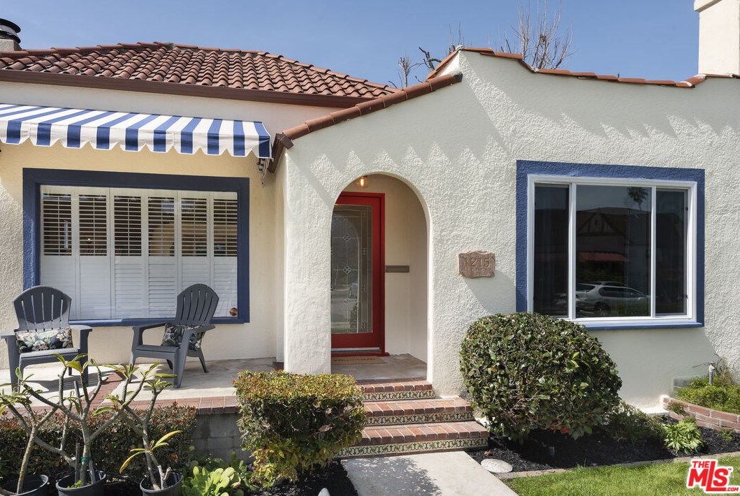 1215 Reynolds Dr, Glendale, CA 91205