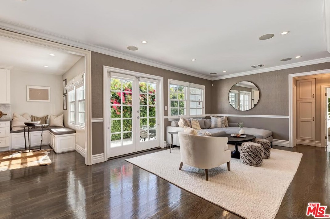 11366 Farlin St, Los Angeles CA  90049-3014 exterior