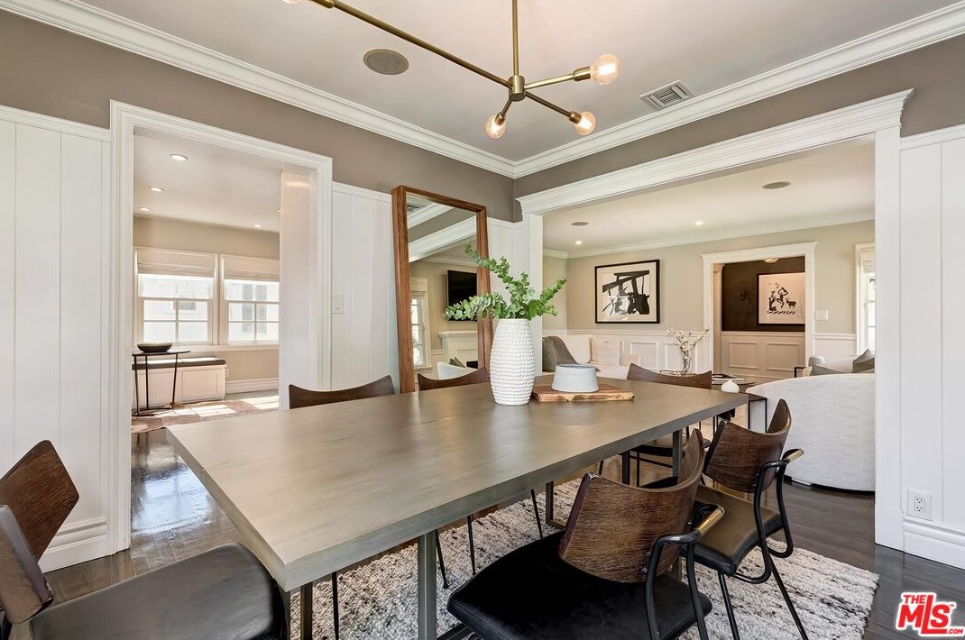 11366 Farlin St, Los Angeles CA  90049-3014 exterior