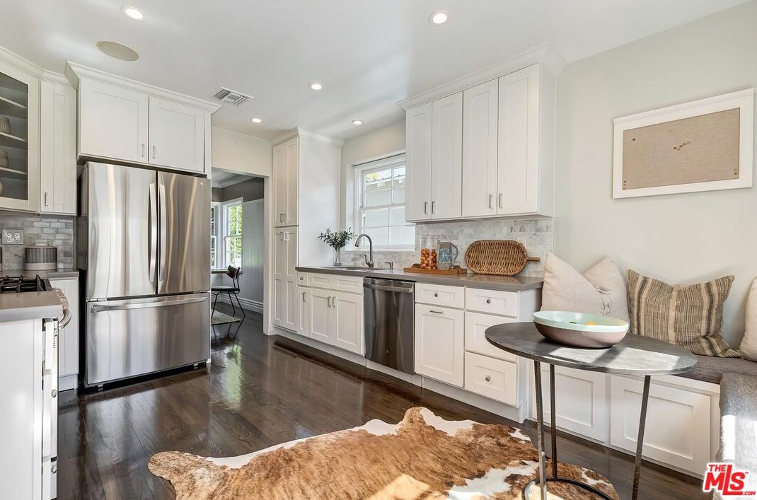 11366 Farlin St, Los Angeles CA  90049-3014 exterior