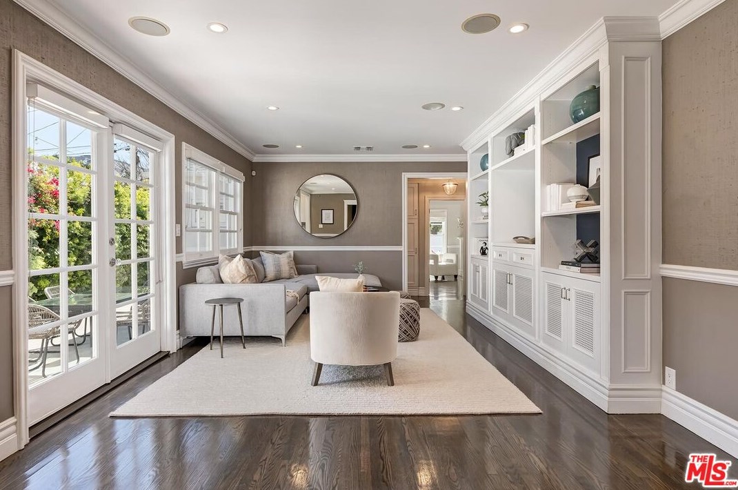 11366 Farlin St, Los Angeles CA  90049-3014 exterior