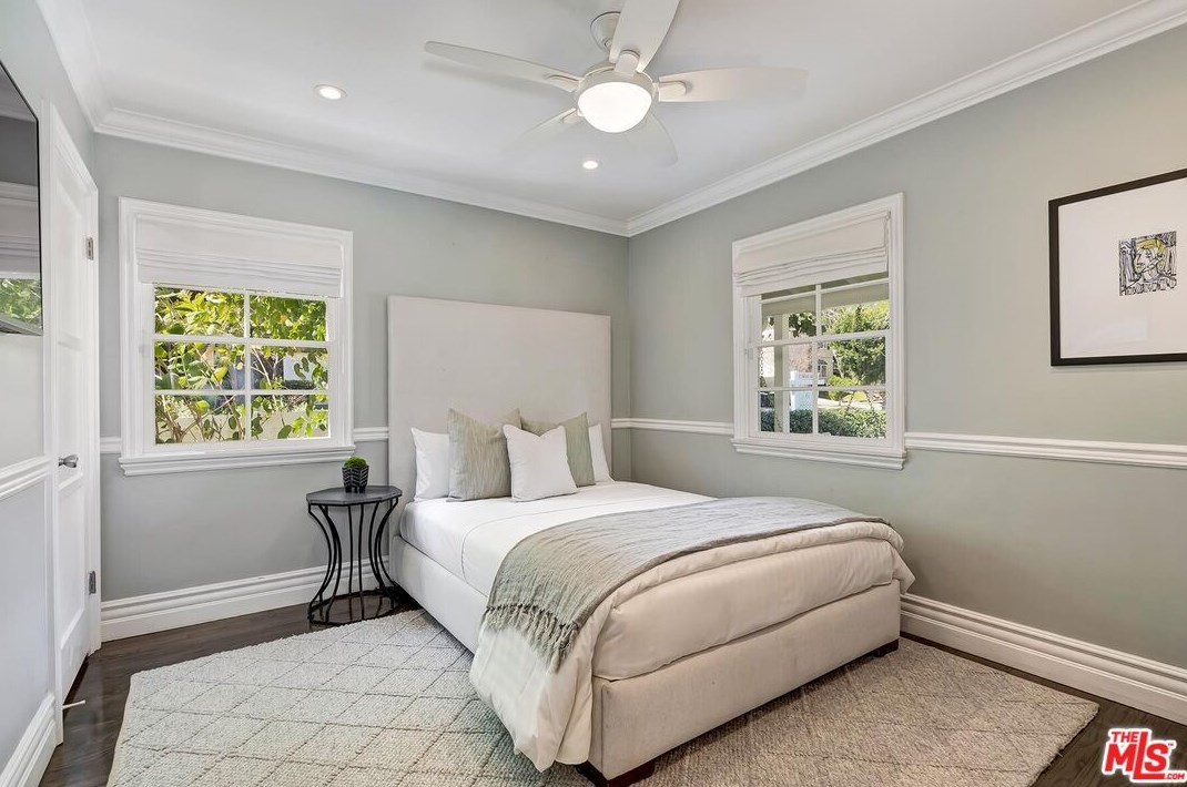 11366 Farlin St, Los Angeles CA  90049-3014 exterior