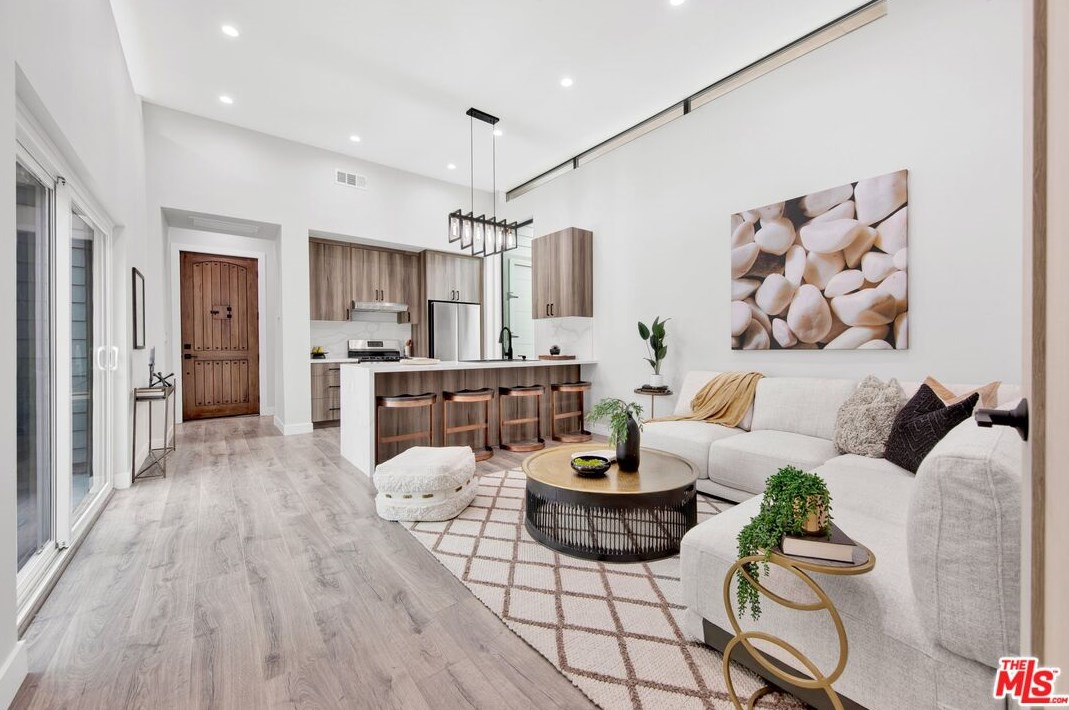 6538 Meridian St, Los Angeles CA  90042-2939 exterior