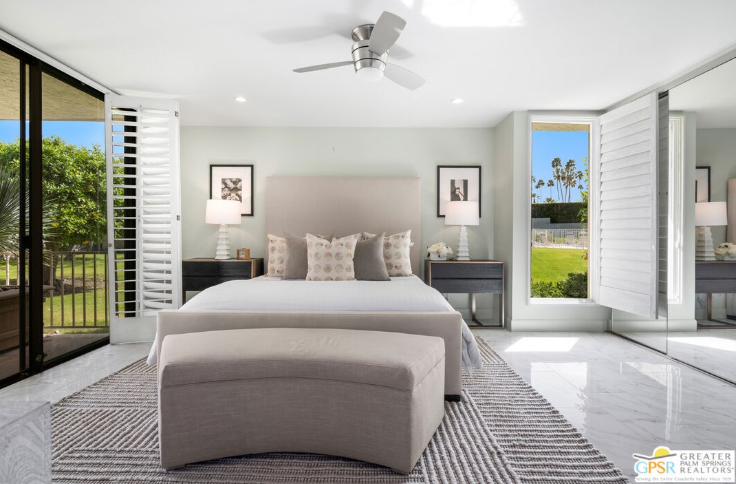 1067 La Verne Way, Palm Springs, CA 92264-9247