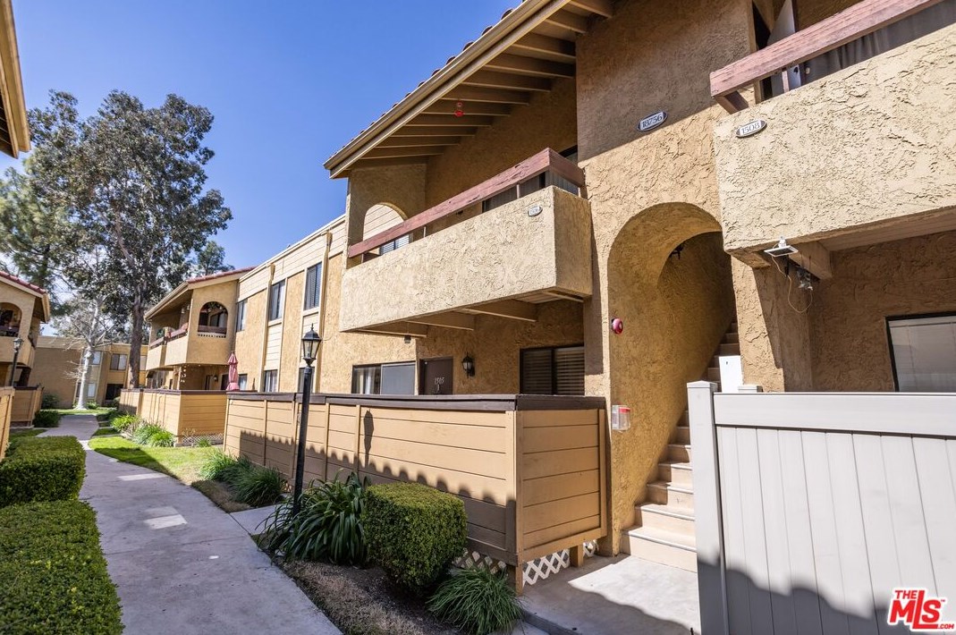 18756 Mandan St #1506, Santa Clarita, CA 91351
