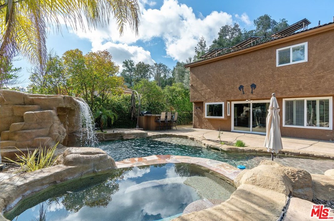 27802 Calle Margarita, Calabasas, CA 91301