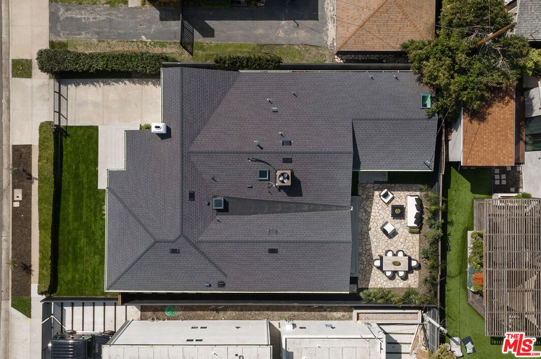 11863 Weir St, Los Angeles CA  90230-6065 exterior