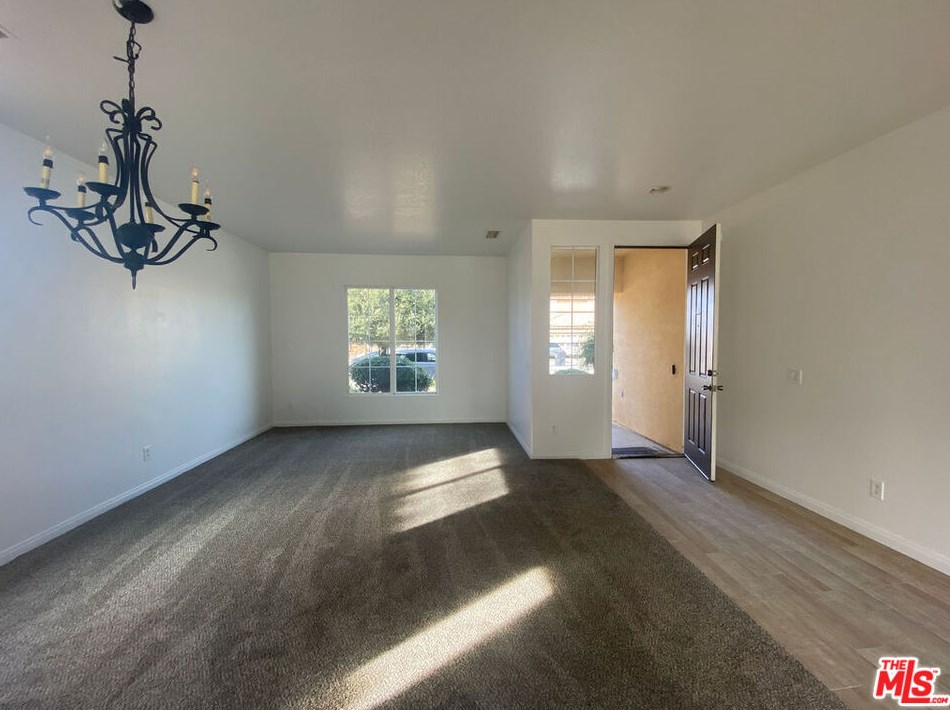 3054 San Luis Dr, Lancaster, CA 93535-5856