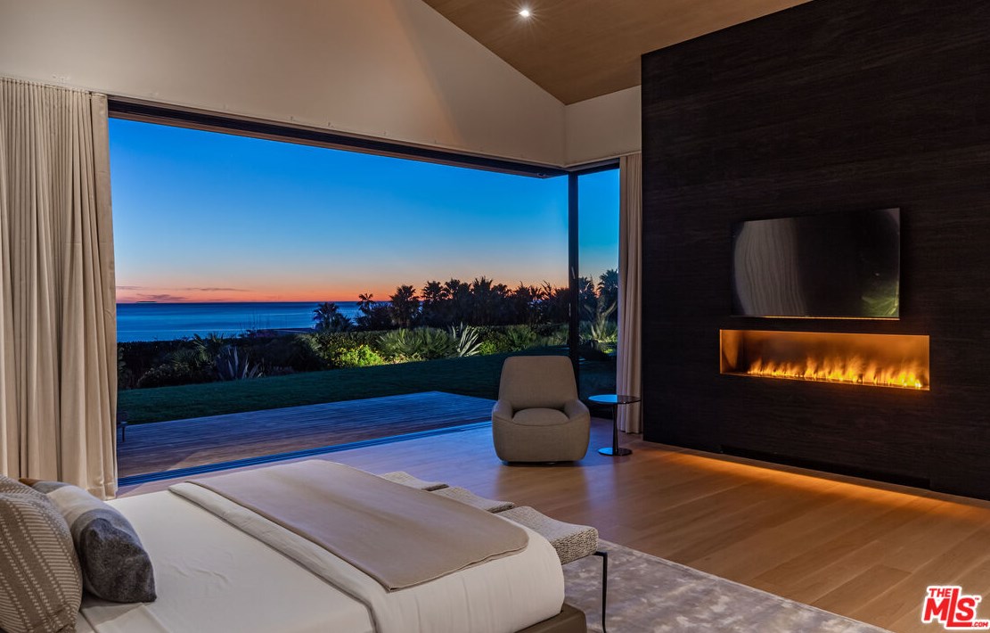11865 Ellice St, Malibu CA  exterior