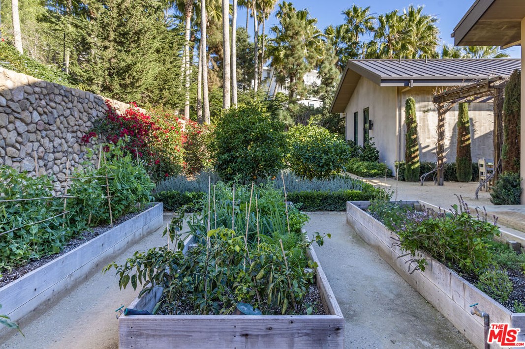 11865 Ellice St, Malibu CA  exterior