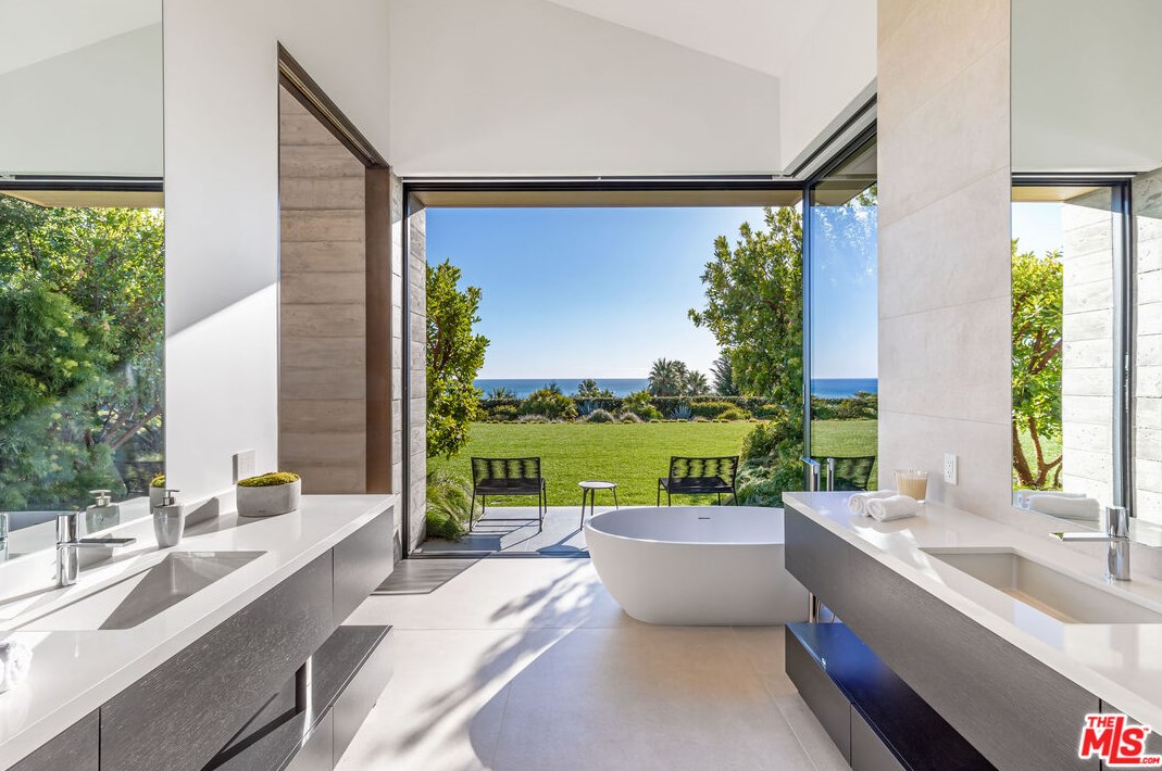 11865 Ellice St, Malibu CA  exterior