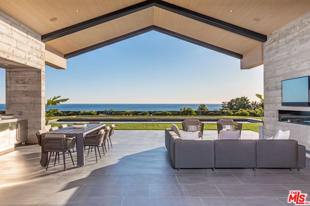 11865 Ellice St, Malibu CA  exterior