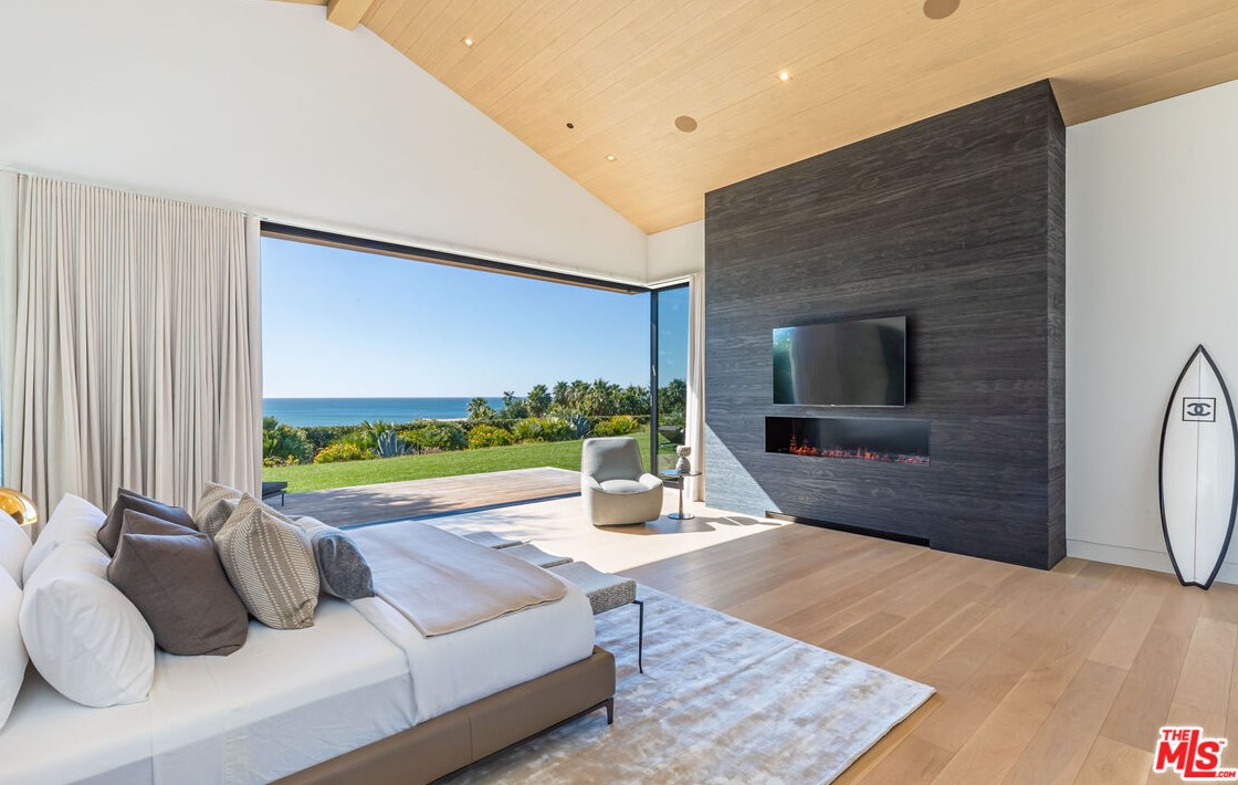 11865 Ellice St, Malibu CA  exterior
