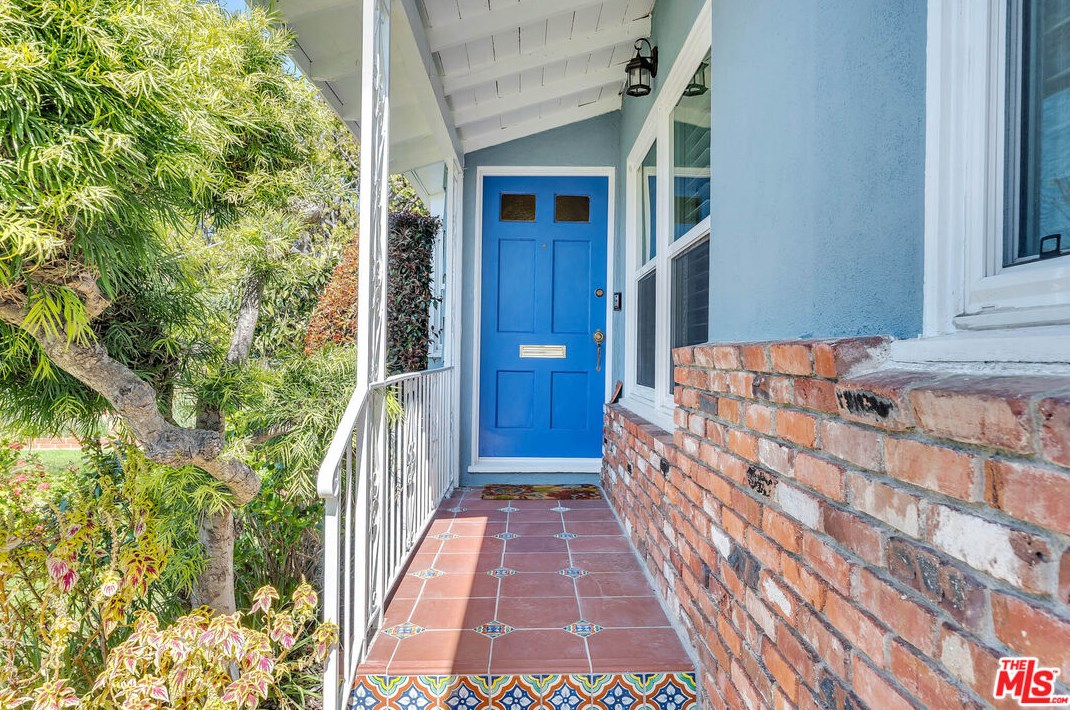 12546 Rubens Ave, Los Angeles, CA 90066-6606