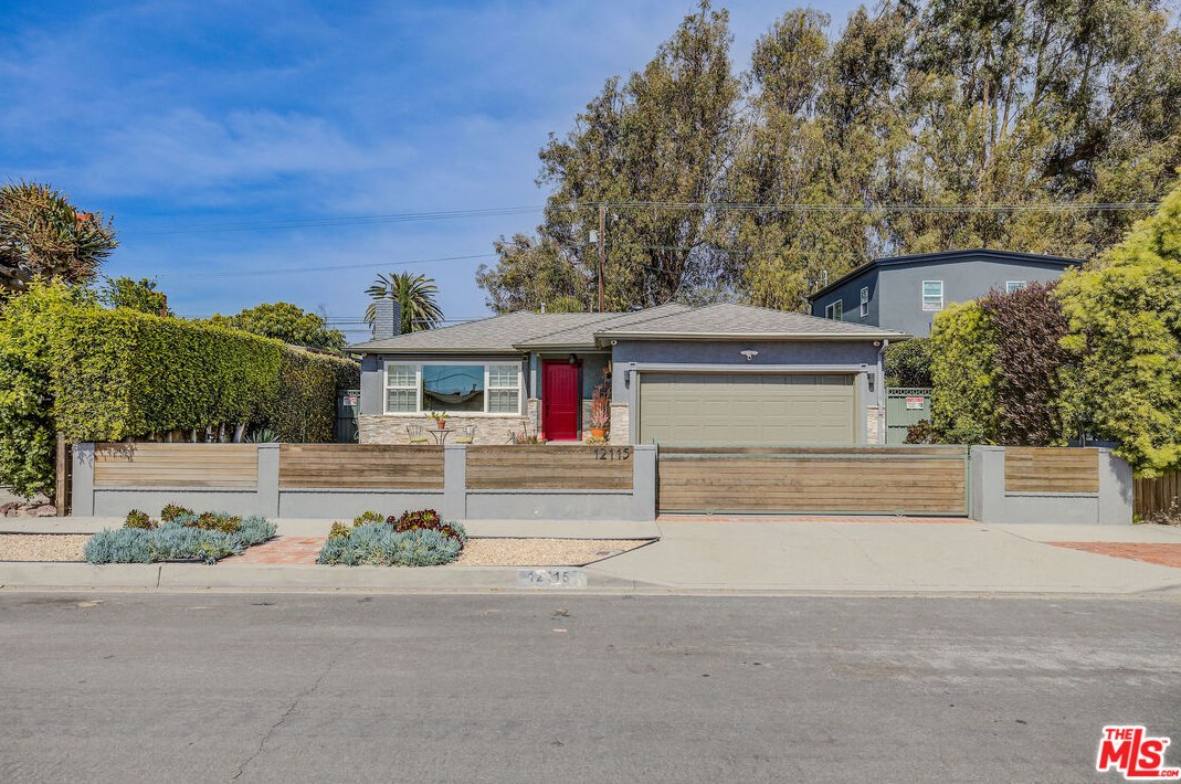 12115 Alberta Dr, Los Angeles, CA 90230-5903