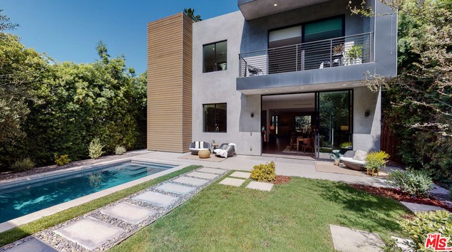 701 Huntley Dr, Los Angeles CA  90069-5008 exterior