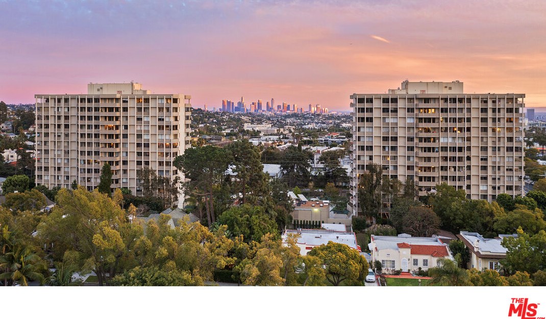 4411 Los Feliz Blvd, Los Angeles CA  90027-2141 exterior