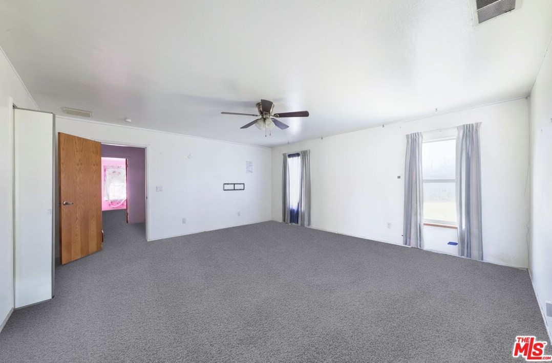 11100 Dee Dee Ct, Bakersfield CA  93312-3204 exterior