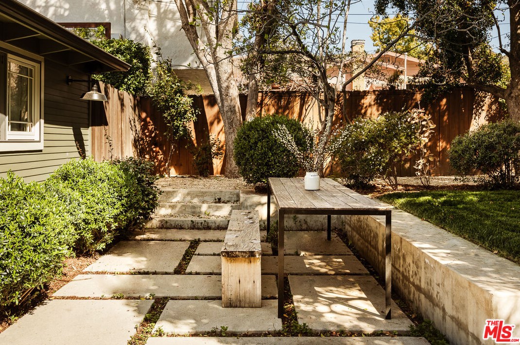 5074 Glen Iris Ave, Los Angeles CA  90041-2049 exterior