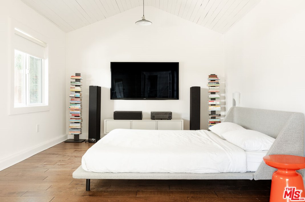 5074 Glen Iris Ave, Los Angeles CA  90041-2049 exterior