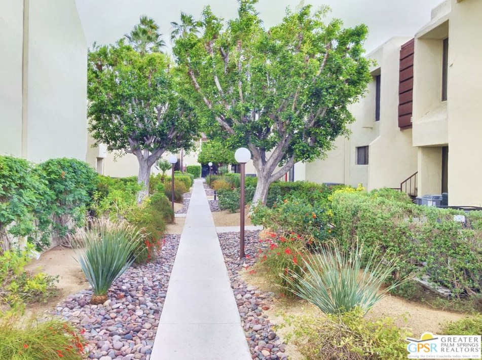 1655 E Palm Canyon Dr #303, Palm Springs, CA 92264