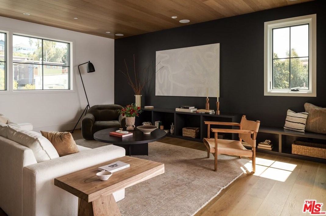 1349 Lucile Ave, Los Angeles CA  90029-1520 exterior