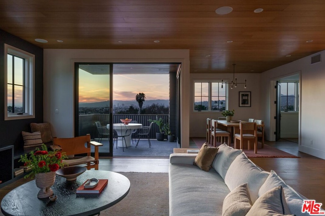 1349 Lucile Ave, Los Angeles CA  90029-1520 exterior